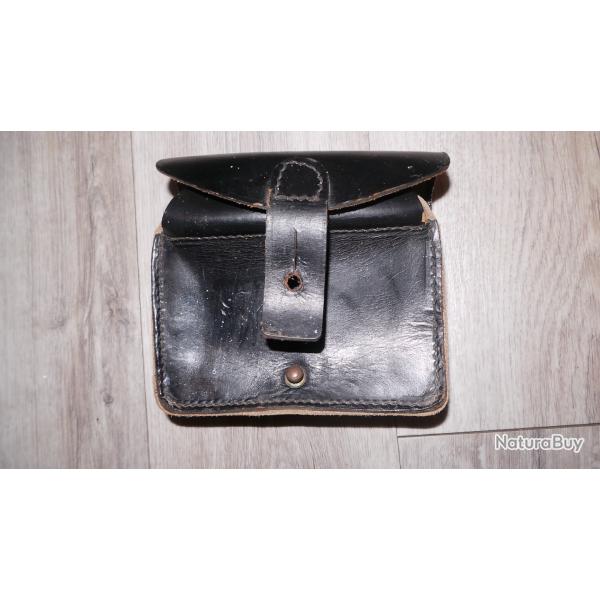 CARTOUCHIERE LEBEL CUIR NOIR TRES BON ETAT