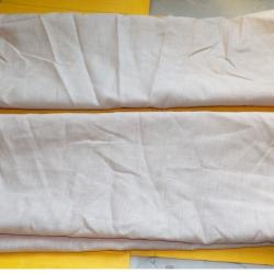 FOULARDS EN LOT DE 2 DE L'ARMEE FRANCAISE , DIMENSION 40 CM X 115 CM  , ETAT&nbsp;NEUF VOIR PHOTOS . POUR