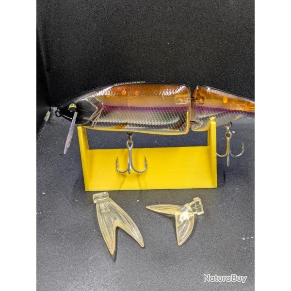 Lot 355 / Leurre dur 2 sections swimbaits 14 cm 50 grs + 2 queue UV / FISH AND FISHING.