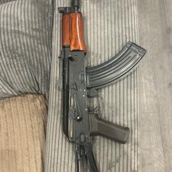 R&eacute;plique Ak74