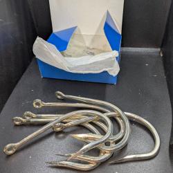 Lot 364 /  hame&ccedil;ons , VMC 13/0 (6 pcs) ./FISH AND FISHING