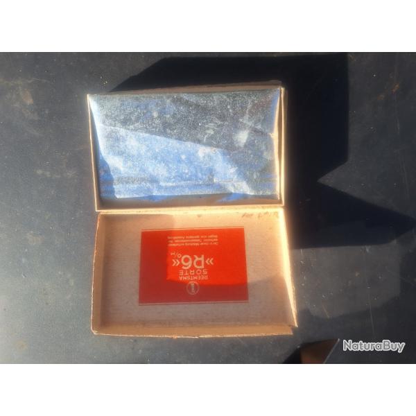 Ancienne Boite en Carton (vide) de Cigarettes "R6" Soldat Allemand WW2 3� Reich