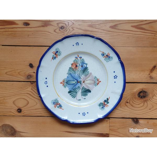 Faience de Nevers assiette Montagnon XIX� si�cle