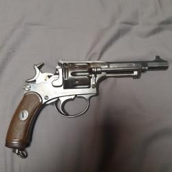 Revolver suisse 1882 cal 7,5 , 6 coups en excellent &eacute;tat