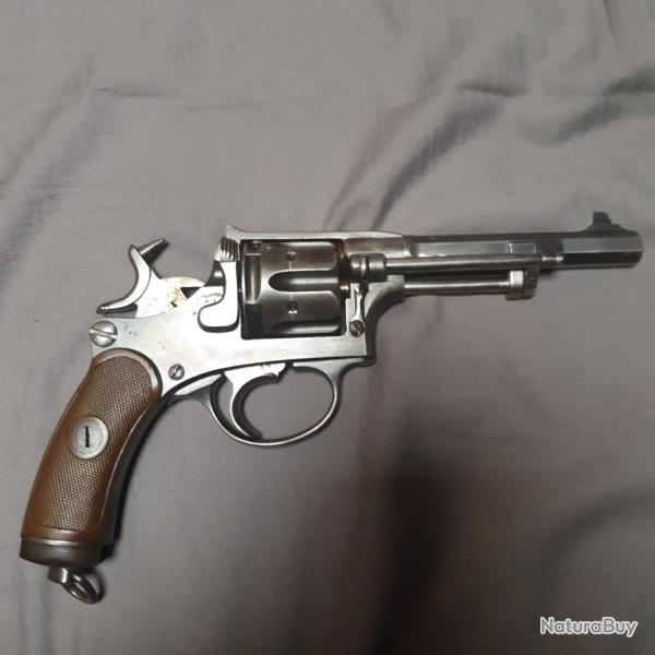 Revolver suisse 1882 cal 7,5 , 6 coups en excellent �tat