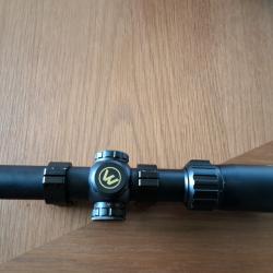 Lunette de vis&eacute;e point rouge