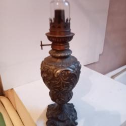 lampe a p&eacute;trole ancienne hauteur 48 cm