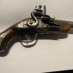Pistolet De Gousset &agrave; silex du XVIII&egrave;me Si&egrave;cle