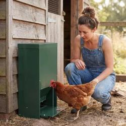 Mangeoire anti-nuisible 23 kg thermolaqu&eacute;e vert