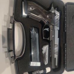 Sig Sauer P226 x six black & white Cal 9X19