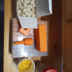 Lot dosettes pour poudre noire + kit cartouches papier calibre 36 + amorces