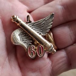 INSIGNE 60 REGIMENT ARTILLERIE ( DRAGO - G 2495 )