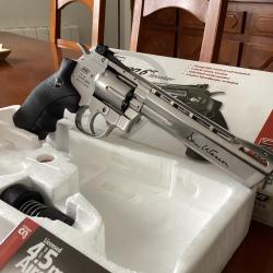 Revolver Dan Wesson 6 pouces 4.5 mm Co2