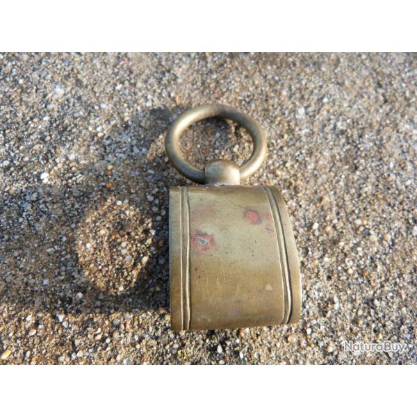 chape fourreau sabre � identifier