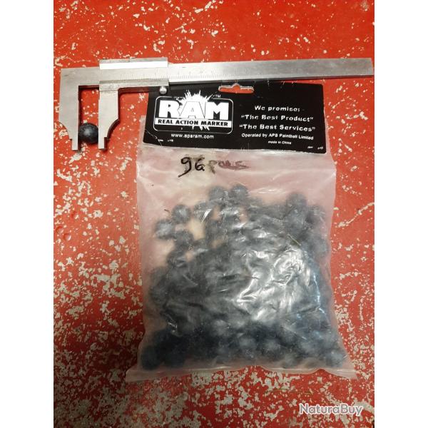 Sachet de 96 billes noires caoutchouc calibre 68