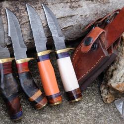 LOT DE 4 Couteau Skinner Damas Lame 256 Couches Manche Os Corne de B&eacute;lier Fab Artisanale Etui Cuir01