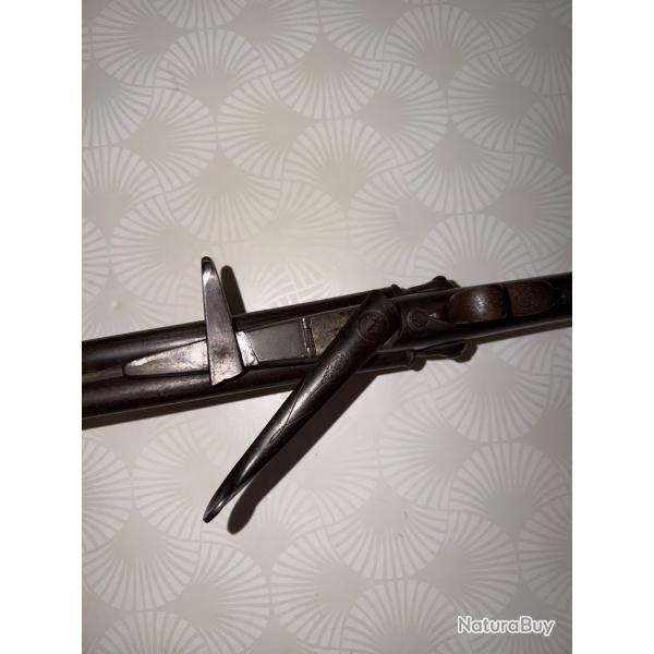 Fusil � broche type lefaucheux li�ge XIXeme si�cle crosse en noyer. Cal 16