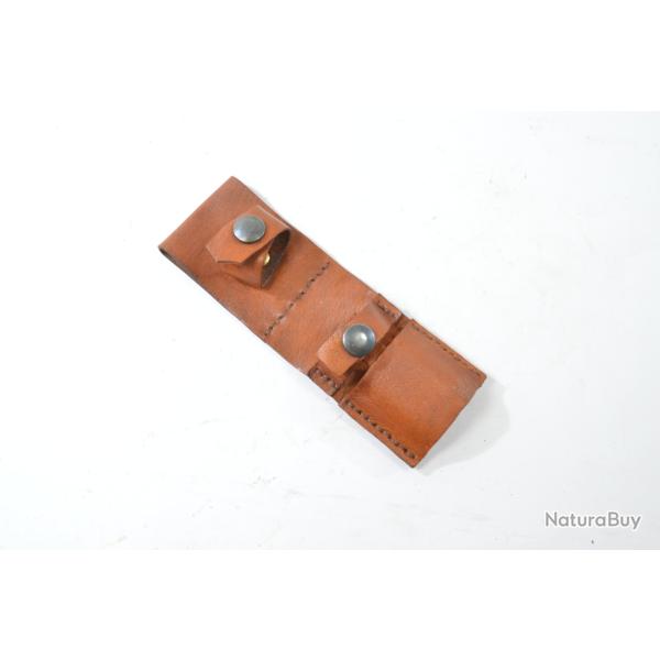 Gousset artisanal non r�glementaire pour baionnette berthier mousqueton, couteau tranch�e chasse