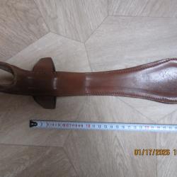 Support pr&eacute;sentoir pour arme de poing