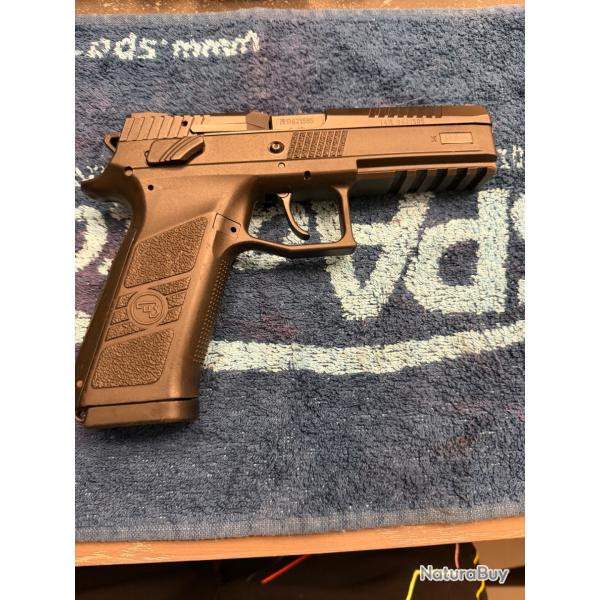 CZ P09 (CESKA ZBROJOVKA)