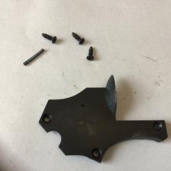 VENDU PAR LE-CUIRASSIER PLAQUE DE RECOUVREMENT + VIS REVOLVER ALARME RG 56 LE PETIT 6 MM FLOBERT