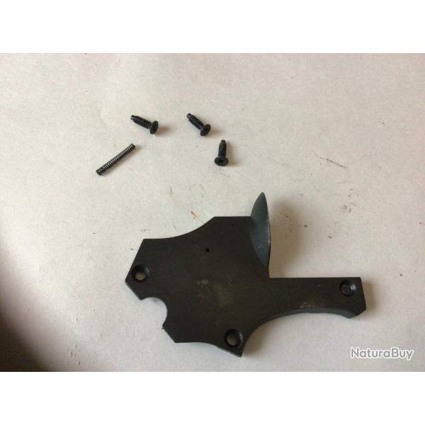VENDU PAR LE-CUIRASSIER PLAQUE DE RECOUVREMENT + VIS REVOLVER ALARME RG 56 LE PETIT 6 MM FLOBERT