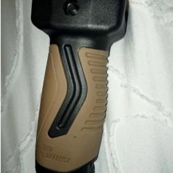 Poign&eacute;e tactique IMI d&eacute;fense noir/tan