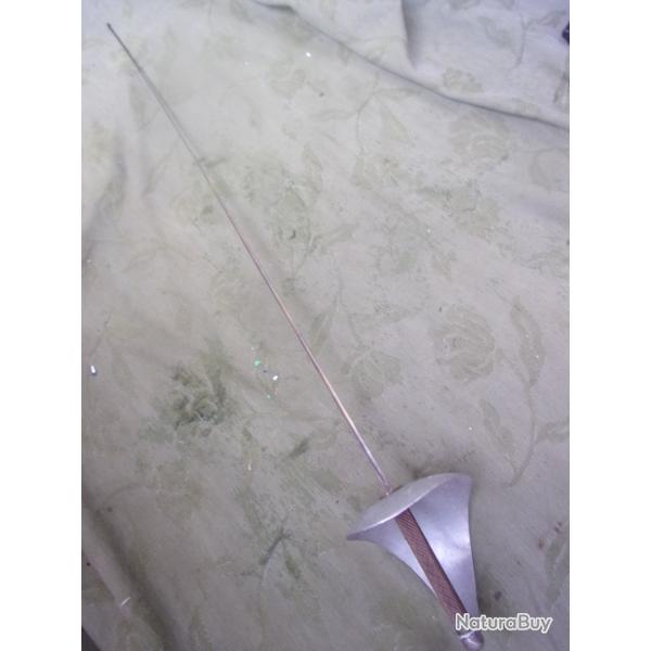 �p�e lame de 87 cm environ