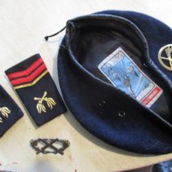 b&eacute;ret commando avec insignes taille 55