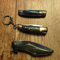 Lot de 3 mini couteaux type laguiole pour 2 et un publicitaire forme chaussure marqu&eacute;e LE CELESTE