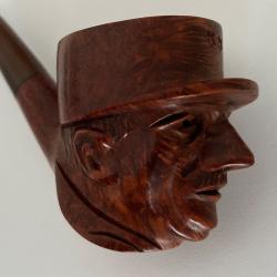 PIPE A L'EFFIGIE DU GENERAL DE GAULLE