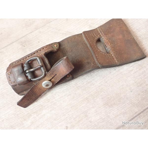Porte fourreau pour sabre suisse de cavalerie mdle 1896
