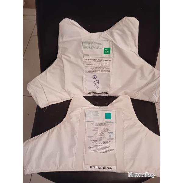 Ench�re lot de 2 plaques balistiques 3a contre les armes de poings et les lames 50x29 cm