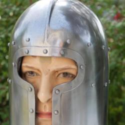 MOYEN AGE Heaume casque m&eacute;di&eacute;val barbute en acier du XIV - XV si&egrave;cle - EBR24CSQ012