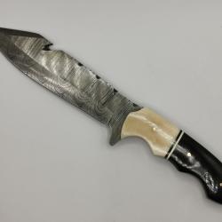 Couteau de Chasse en Damas Le Fr&eacute;gat - Coutellerie Artisanale Hosteel - Couteau Collection Lame Fixe