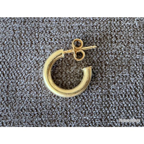 Jolie boucle d'oreille unique en or massif 18 carats - cr�ole