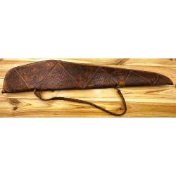Magnifique Scabbard ancien en cuir repouss&eacute;: Id&eacute;al pour carabine Winchester ou Marlin