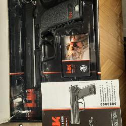 UMAREX - Pistolet CO&sup2; Heckler & Koch USP 4.5mm