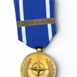 (140.001) M&eacute;daille de l'OTAN pour l'ex-Yougoslavie