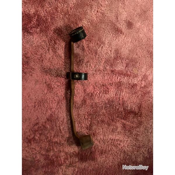 Bonnette de protection cuir et bois pour lunette de tireur d'�lite Allemand Zf4 . Fusil G43 .