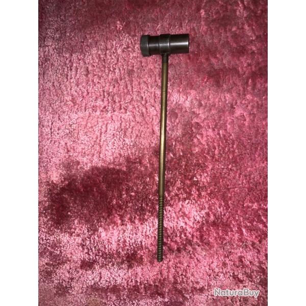 Rare baguette de nettoyage acier et laiton pour un P08 . Longueur 200 mm .