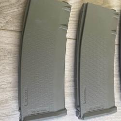 Type Chargeur AEG Capacit&eacute; Mid-cap Couleur Beige Marque Specna Arms plus de d&eacute;tails 2 chargeurs AEG