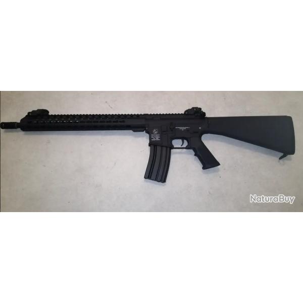 M16 AEG m�tal avec ext�rieur de qualit�, garde main en aluminium CNC avec licence colt neuf