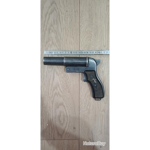 Pistolet lance fus�e r�glementaire Russe