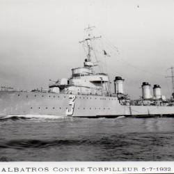 CPA - Marine de Guerre -  ALBATROS CONTRE TORPILLEUR 5-7-1932- N&deg;7152