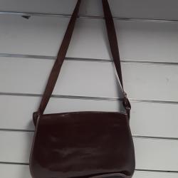 Gibeciere en imitation cuir