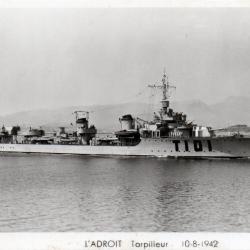 CPA - Marine de Guerre -LADROIT Torpilleur 10-8-1942  - N&deg;7158