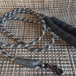 Laisse en nylon tr&eacute;ss&eacute; r&eacute;fl&eacute;chissant,petit mousqueton ,pour petits et moyens chiens ,150cm