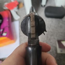 Revolver &agrave; percussion fran&ccedil;ais XIX? a Saint-&Eacute;tienne a attribuable Verney-Carron a calibre .36