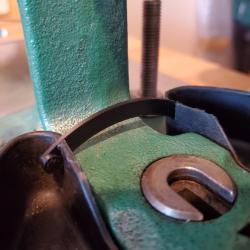 Lot de 2 brides de retenue pour r&eacute;cup&eacute;rateur d'amorces RCBS Rock Chucker